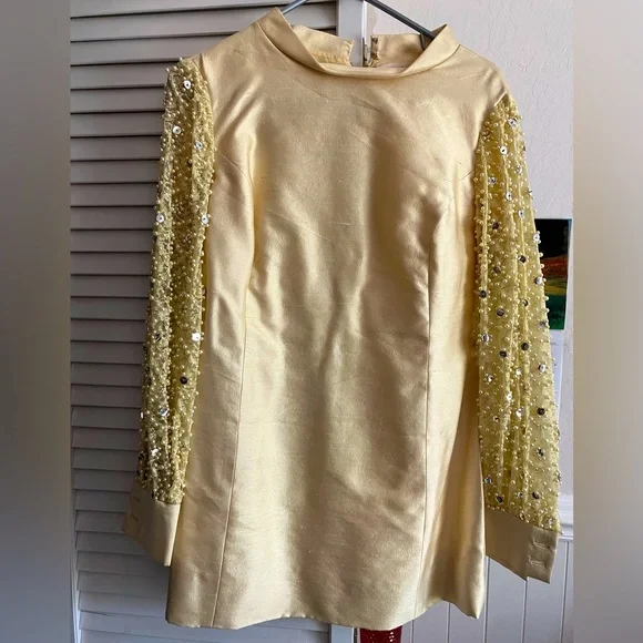 60’s inspired vintage mini dress with GORGEOUS beaded sleeves! - Picture 1 of 3